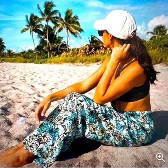 NWOT The Blue Lagoon Beach Pant | By: Beach Riot I
Size Large | Retail: $78 - Picture 2 of 6